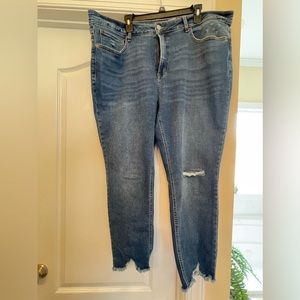 20W TERRA & SKY PULL ON PANTS FRINGE AT BOTTOM  GREAT CONDITION ONLY WORN TWICE